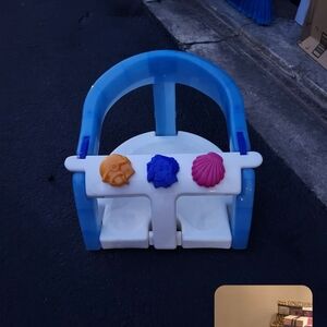 Blue Kids Bath Seat with Colorful Toy Molds